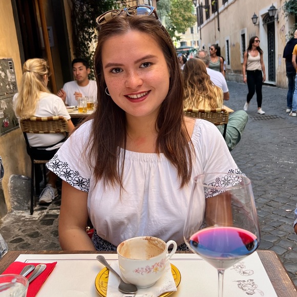 Meet your Posher, Elizabeth - Picture 1 of 1